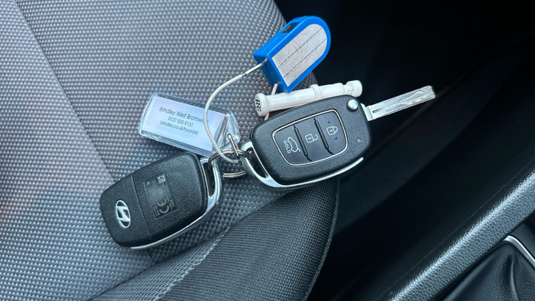 Hyundai i20 1.2 MPi SE 5dr Petrol Hatchback